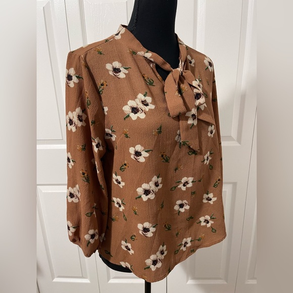 Active USA womens brown floral blouse size medium - Picture 4 of 7